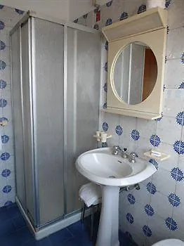 מלון Hotel Il Pescatore 3*